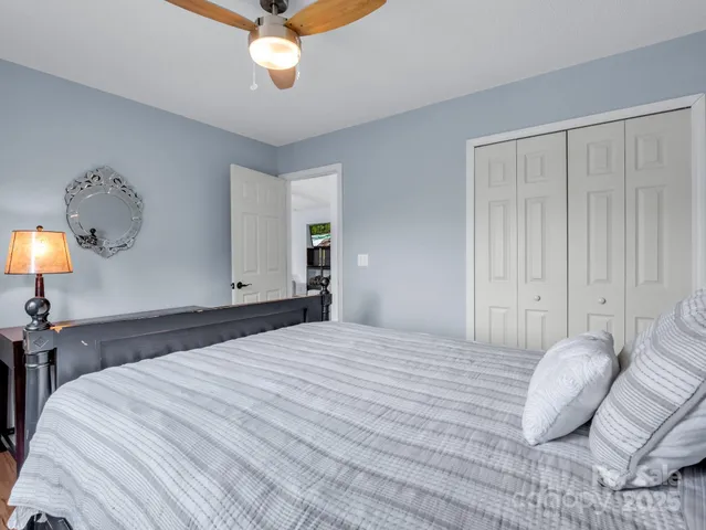 $600,000 | 198 Sugarbush Point, Lake Lure, NC 28746