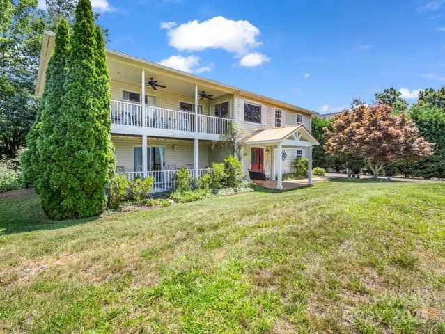 $600,000 | 198 Sugarbush Point, Lake Lure, NC 28746