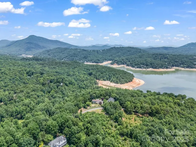 $600,000 | 198 Sugarbush Point, Lake Lure, NC 28746