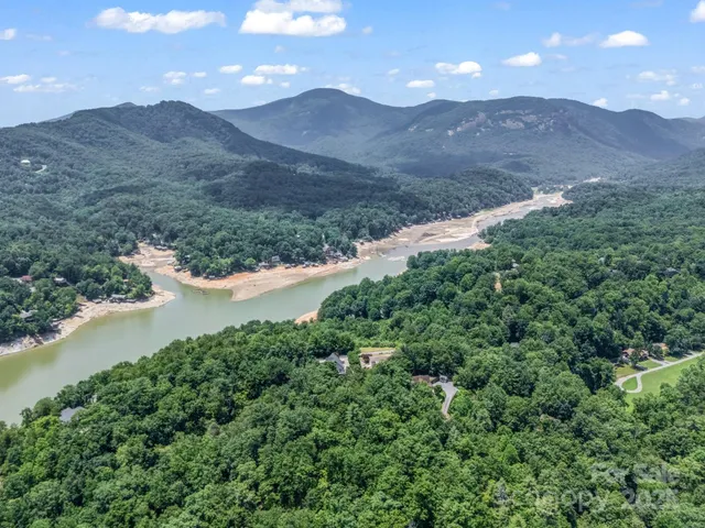 $600,000 | 198 Sugarbush Point, Lake Lure, NC 28746