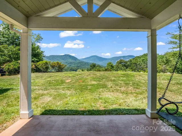 $600,000 | 198 Sugarbush Point, Lake Lure, NC 28746