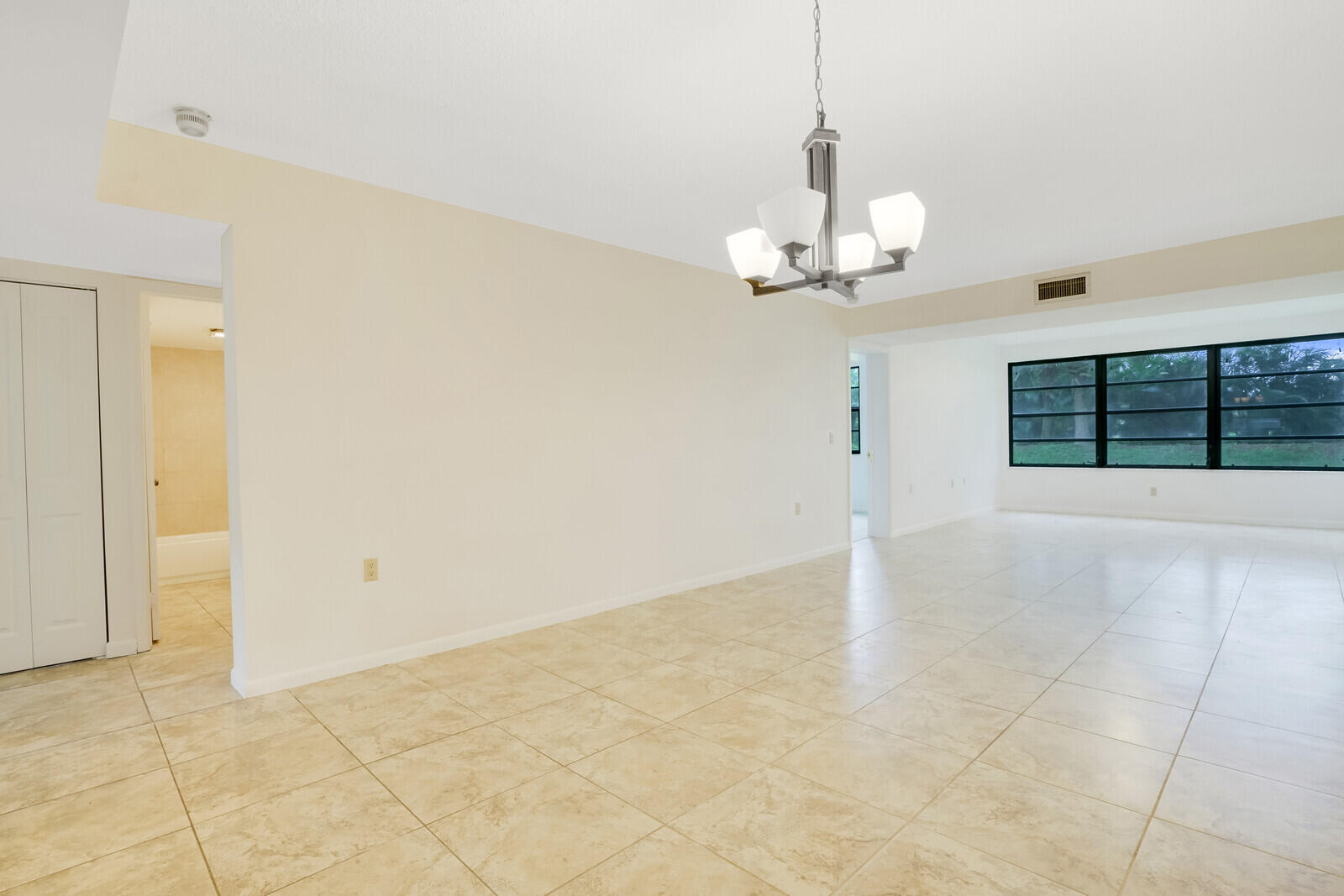 6085 Balboa Circle, Unit 101 Boca Raton, FL 33433 - Photo 7 of 26 08_Image_8_mls