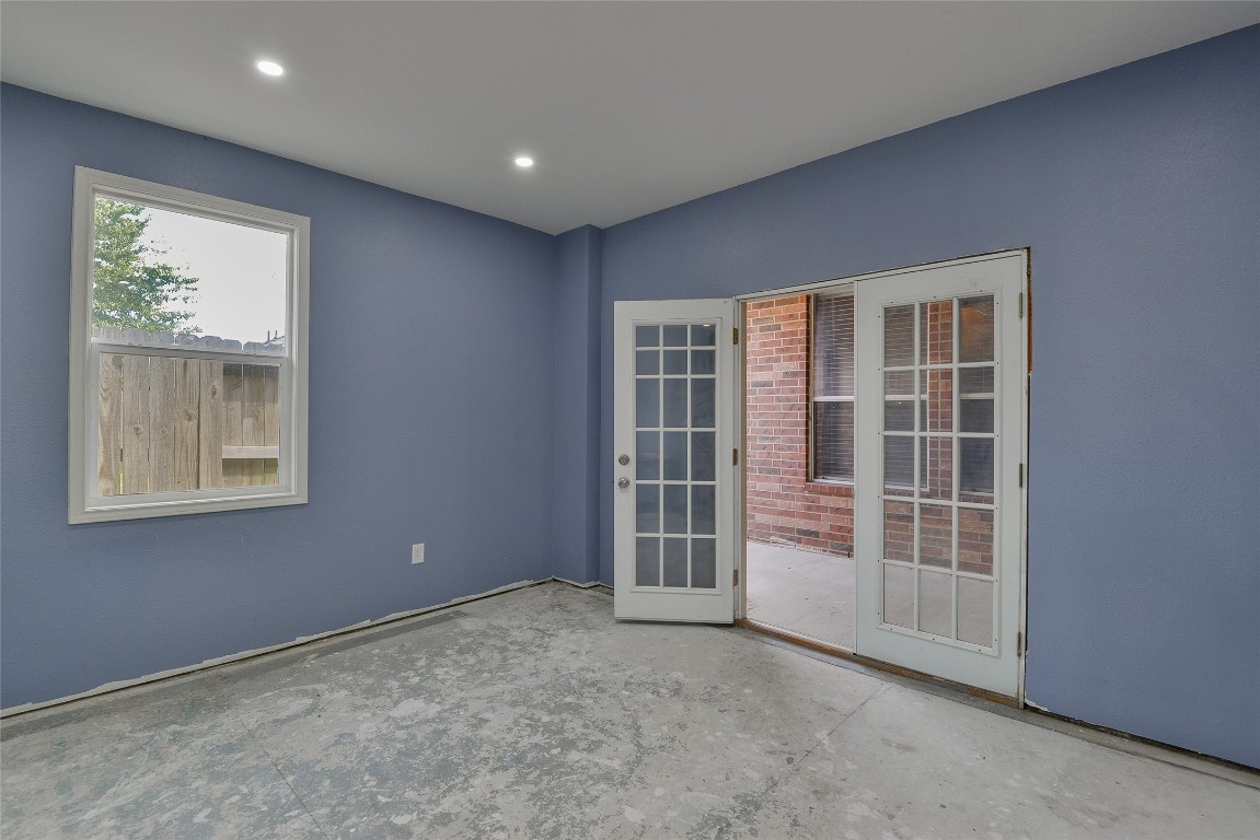 18411 Atasca Wds Trace Humble, TX 77346 - Photo 41 of 44 a view of an empty room with a window
