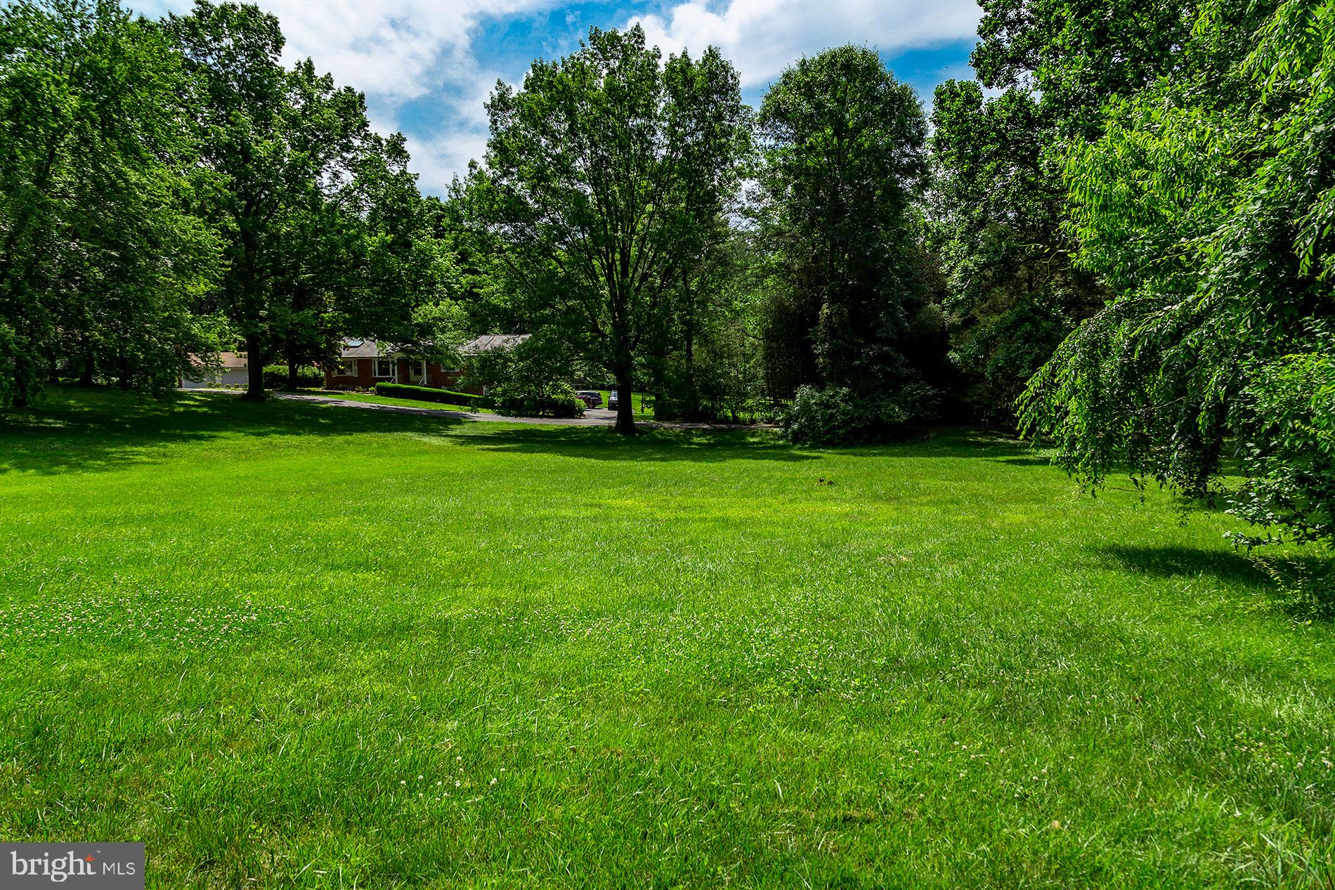 11607 Vale Road Oakton, VA 22124 - Photo 23 of 24 Gallery Image 23