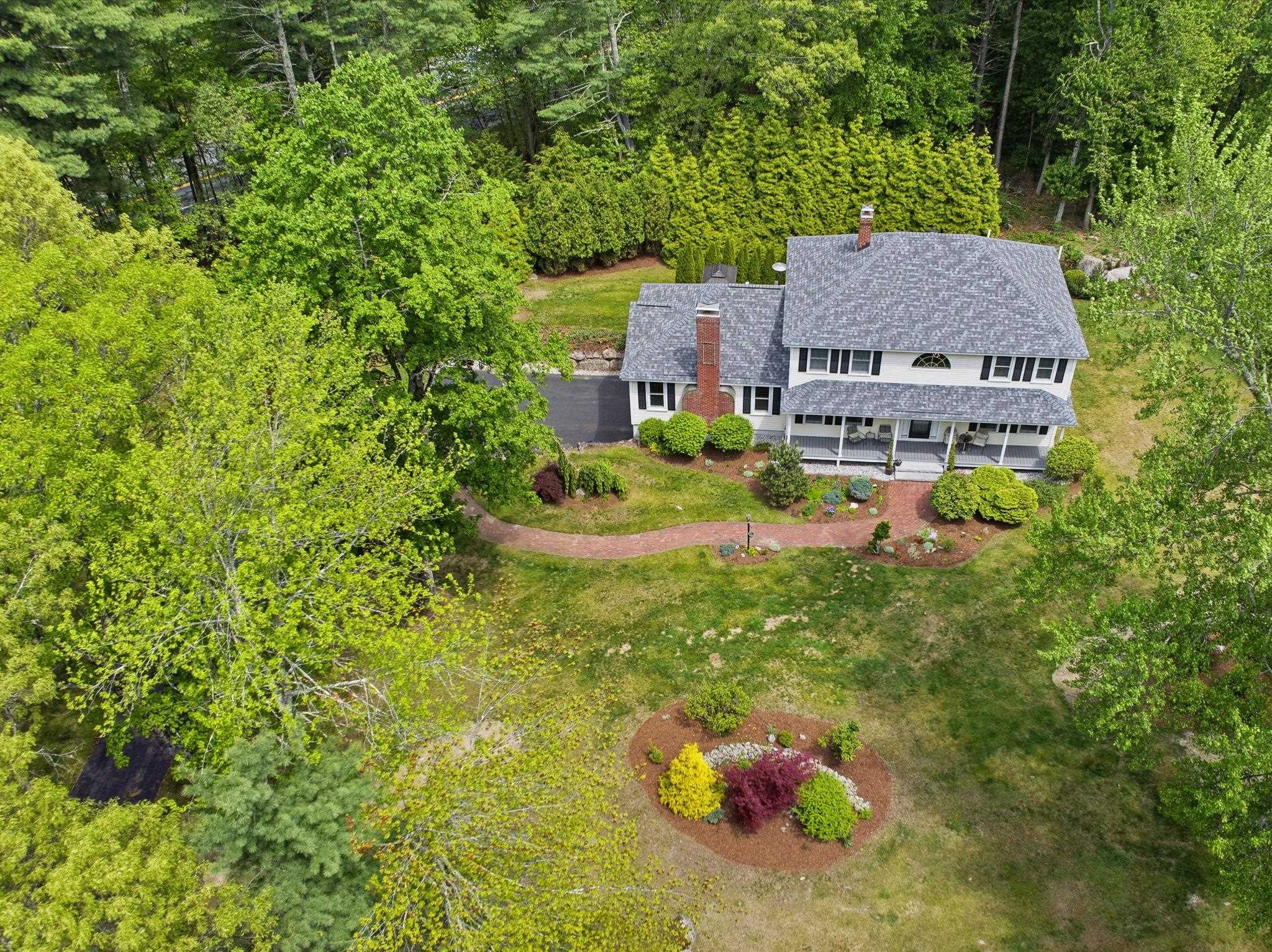 4 Hunters Road Bedford, NH 03110 - Photo 3 of 46