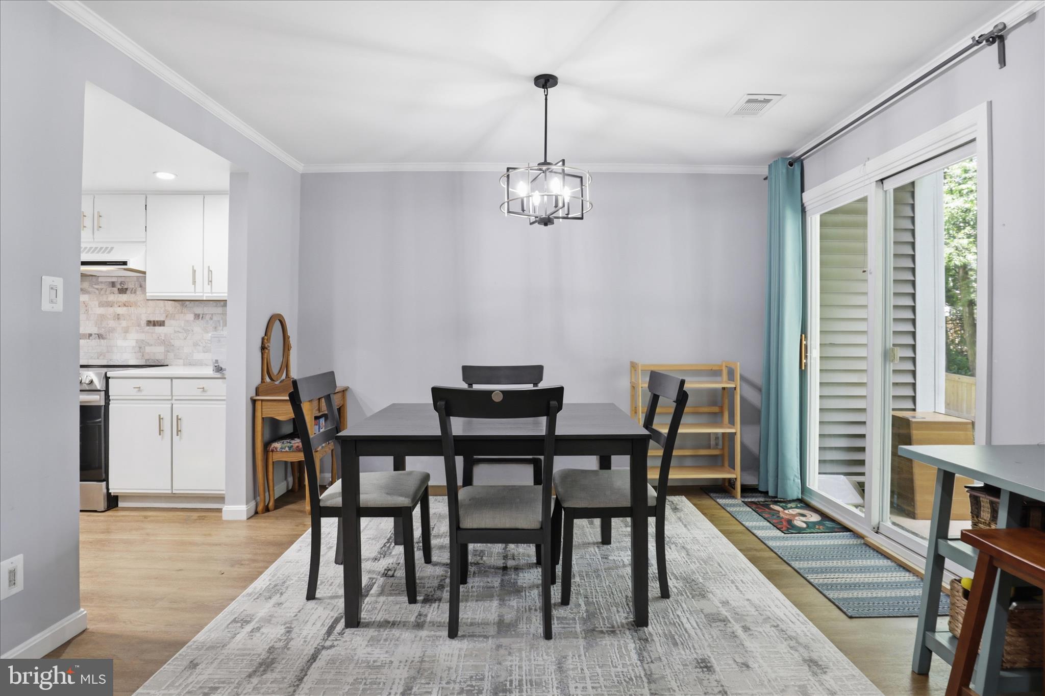 12918 Grays Pointe Road Fairfax, VA 22033 - Photo 8 of 26
