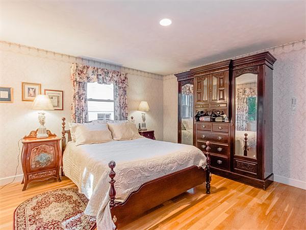 18 Nardone Road Newton, MA 02459 - Photo 10 of 24 Gallery Image 10