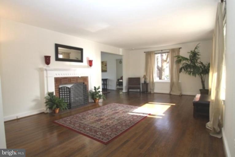 2407 Colston Drive Silver Spring, MD 20910 - Photo 9 of 13 Living Room