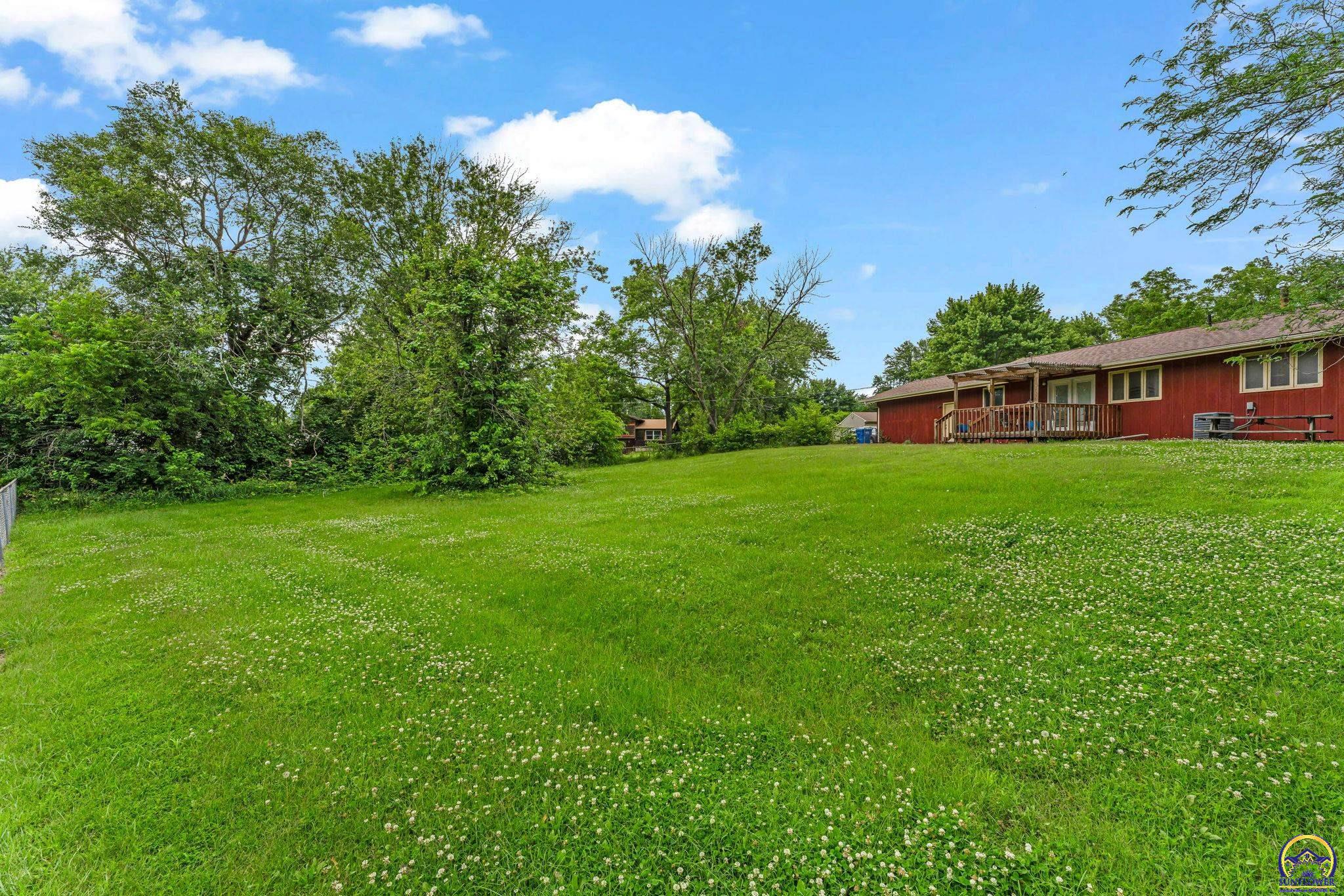 4101 Northwest Pocahontas Drive Topeka, KS 66618 - Photo 2 of 23