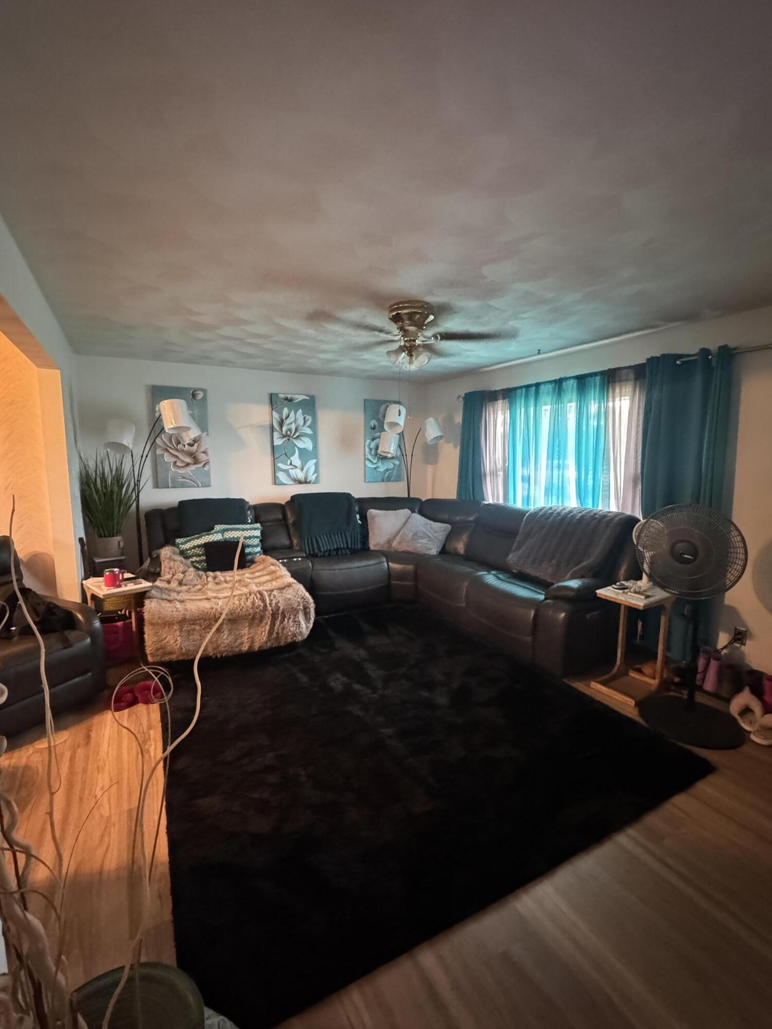 815 Swartz Street Three Rivers, MI 49093 - Photo 8 of 17 IMG_6262