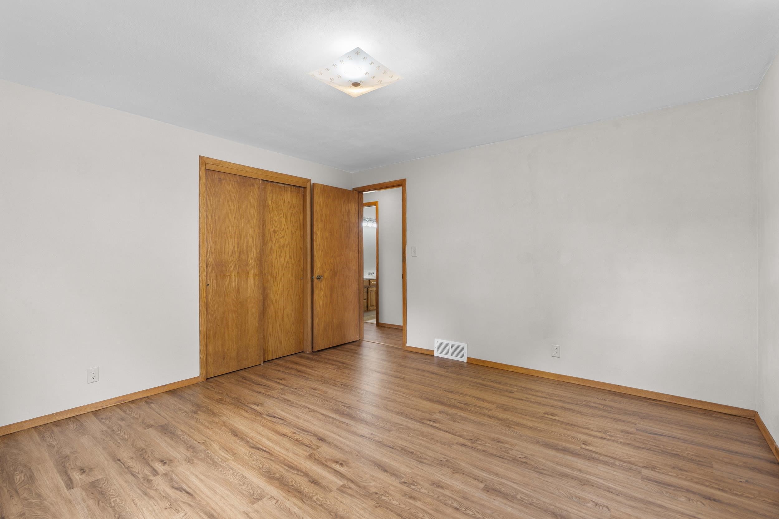 1136 West Roberts Avenue Appleton, WI 54914 - Photo 23 of 58