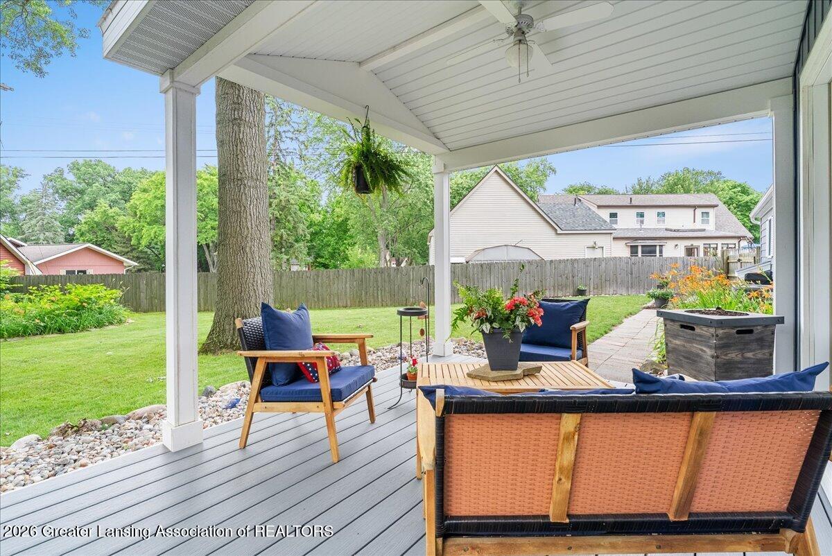 2176 Iroquois Road Okemos, MI 48864 - Photo 25 of 43 41-Media Jett - 19