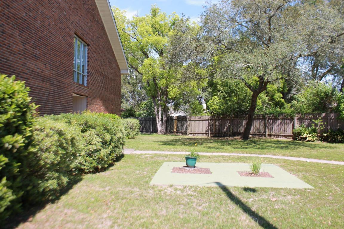 609 Colonial Drive, Unit 2 Fort Walton Beach, FL 32547 - Photo 14 of 17 a view of a basketball court