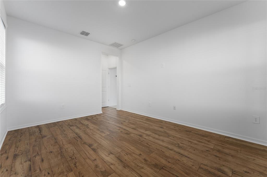 2834 High Pointe Circle Clermont, FL 34711 - Photo 14 of 39 a view of an empty room