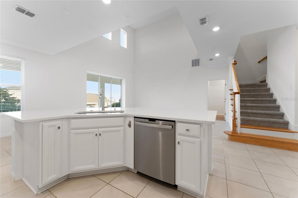 2834 High Pointe Circle Clermont, FL 34711 - Photo 7 of 39