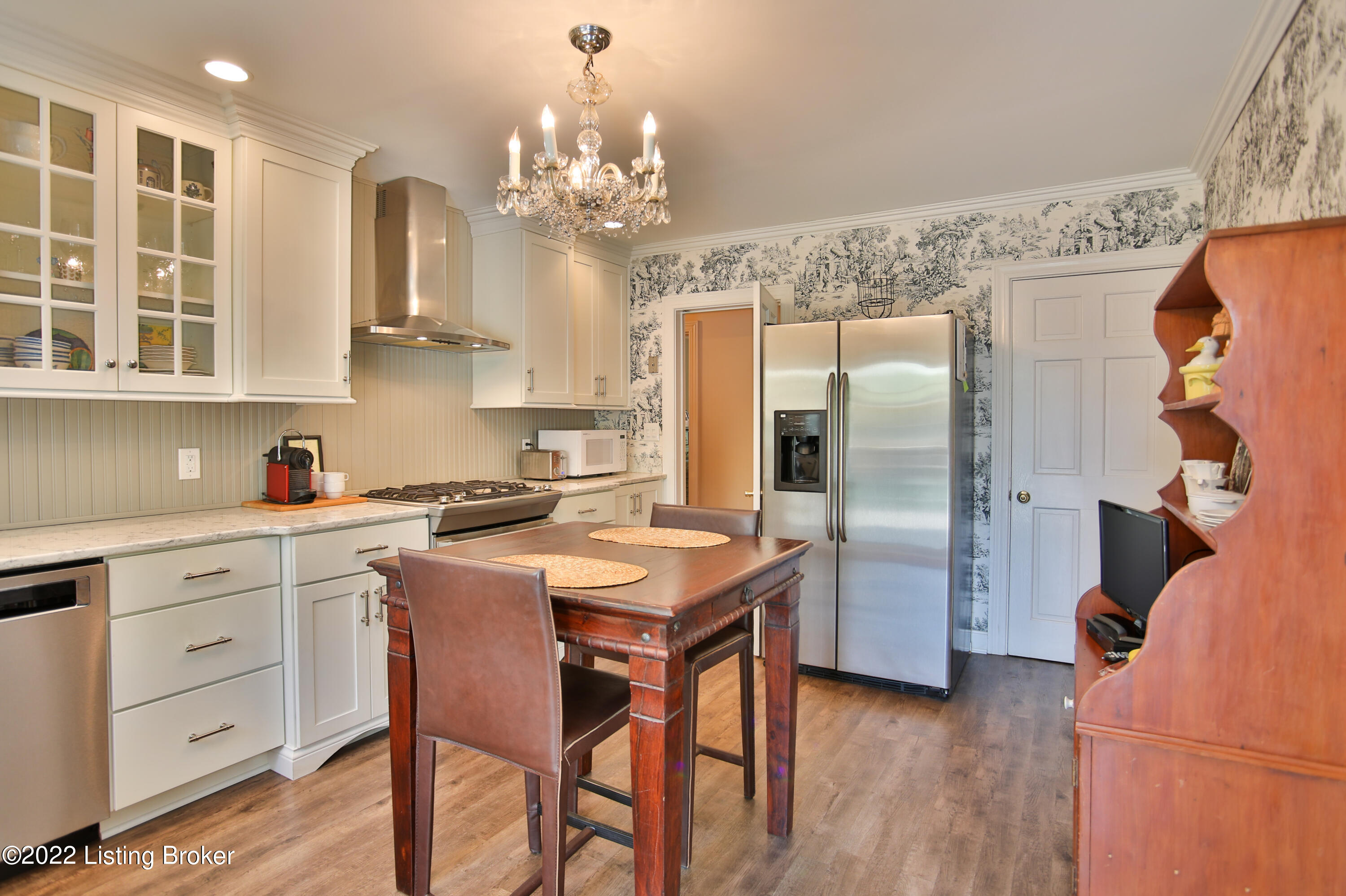 705 Antrim Road Louisville, KY 40207 - Photo 15 of 38 705 Antrim-26