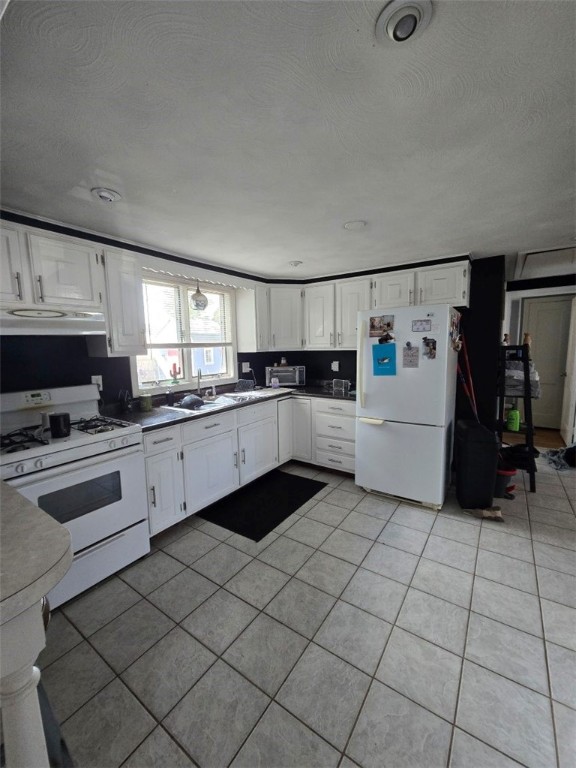 18 Parade Road Warwick, RI 02886 - Photo 5 of 14 Gallery Image 5