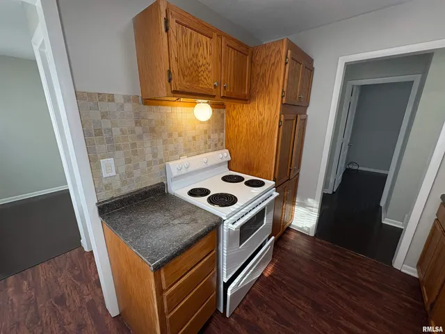 $1,499 | 2324 West Gilbert Avenue, Peoria, IL 61604