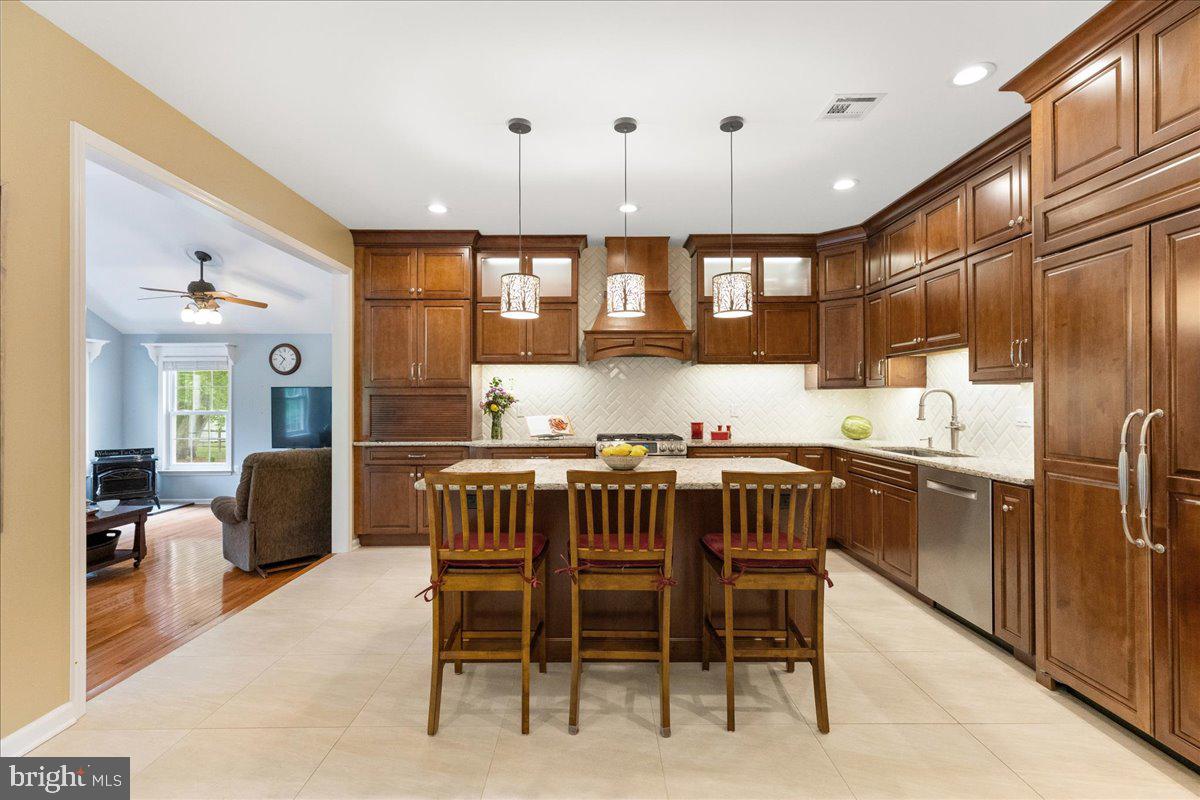 4 Chambers Farm Road Robbinsville, NJ 08691 - Photo 13 of 90 Gallery Image 13