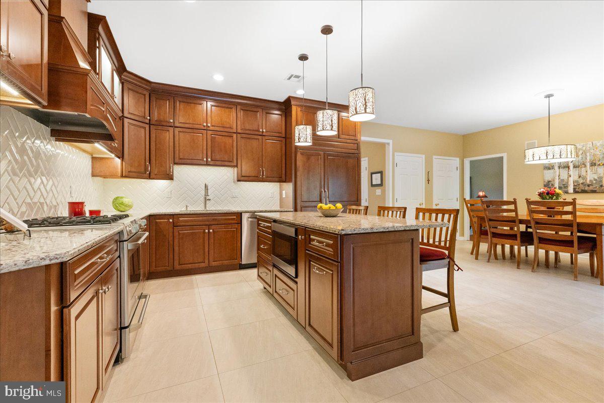 4 Chambers Farm Road Robbinsville, NJ 08691 - Photo 15 of 90 Gallery Image 15