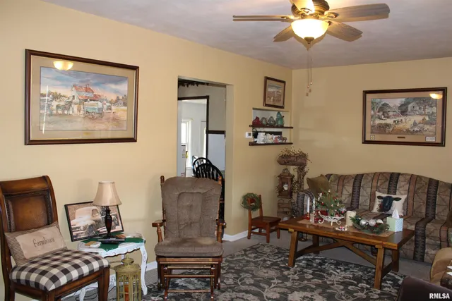 $124,000 | 2639 South Broadway, Salem, IL 62881