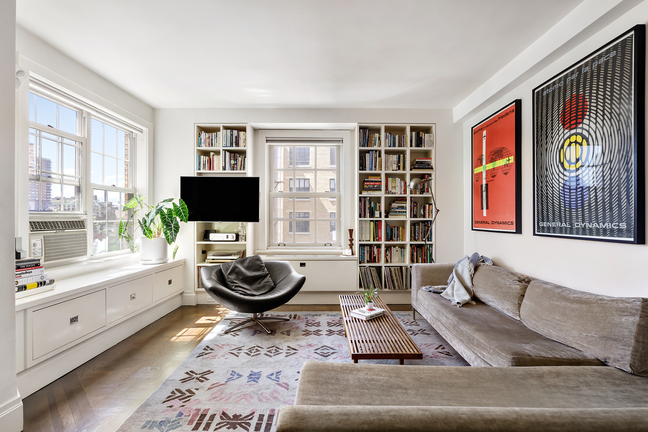 41 5th Avenue, Unit 14F Manhattan, NY 10003 - Photo 2 of 14 Gallery Image 2
