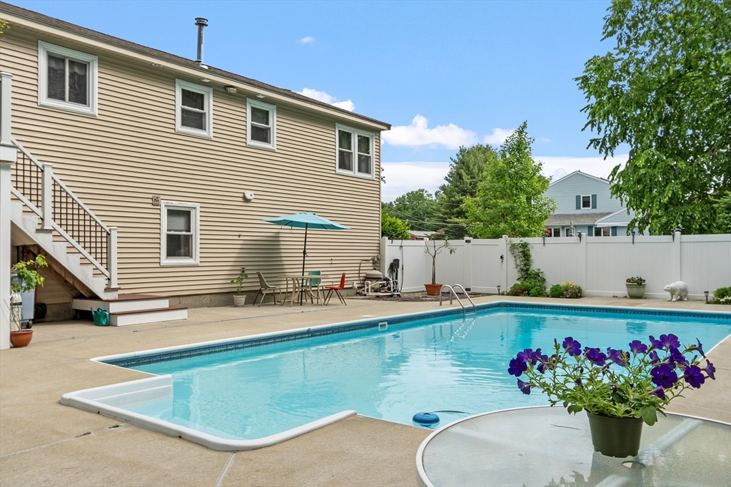 3 Deana Road Methuen, MA 01844 - Photo 5 of 40 Gallery Image 5