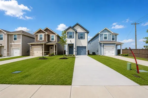 $1,700 | 725 Cloverwood Drive, Princeton, TX 75407