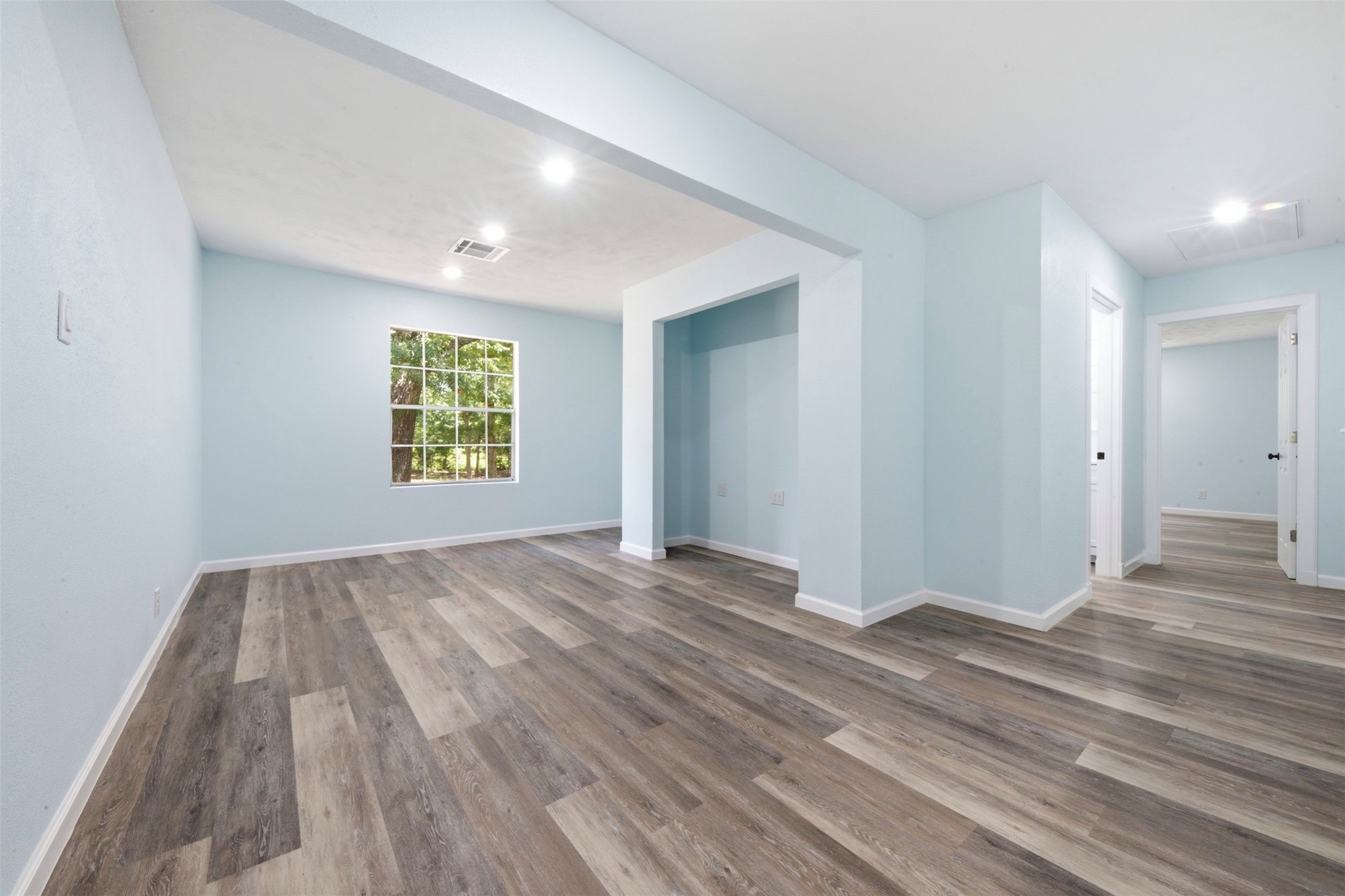 410 Oak Knoll Road Cleveland, TX 77328 - Photo 13 of 46