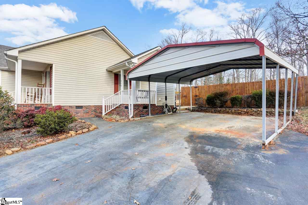 319 Double Bridge Road Boiling Springs, SC 29316 - Photo 3 of 36 Gallery Image 3