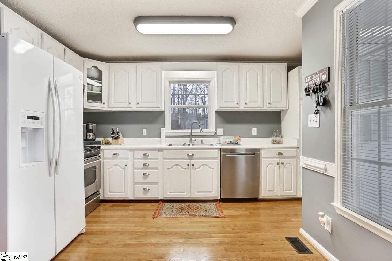 319 Double Bridge Road Boiling Springs, SC 29316 - Photo 6 of 36 Gallery Image 6