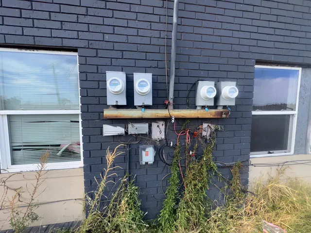 $340,000 | 101 Pecos Place, Plainview, TX 79072