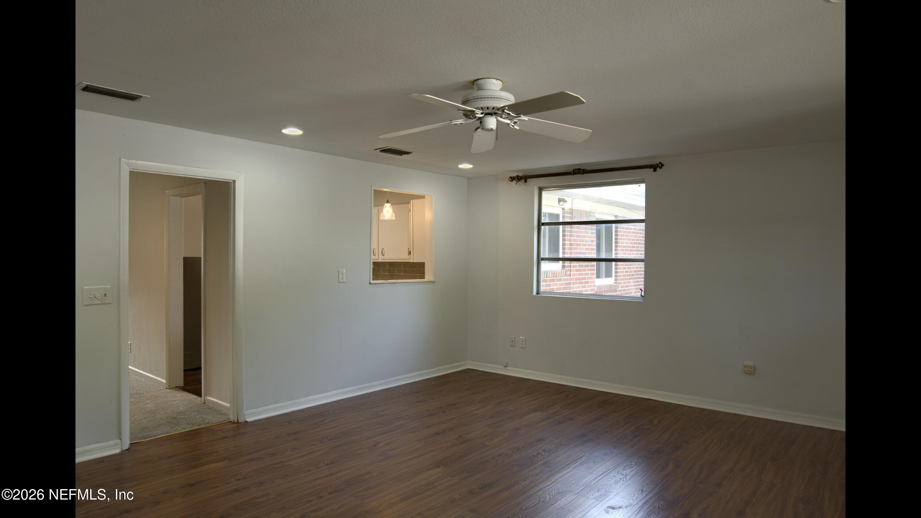 1370 Labelle Street Jacksonville, FL 32205 - Photo 12 of 27 LivingRoom2