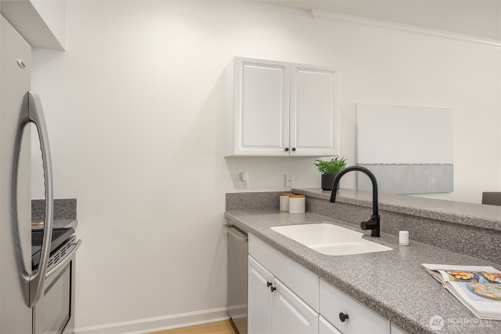 122 State Street, Unit 207E Kirkland, WA 98033 - Photo 11 of 26