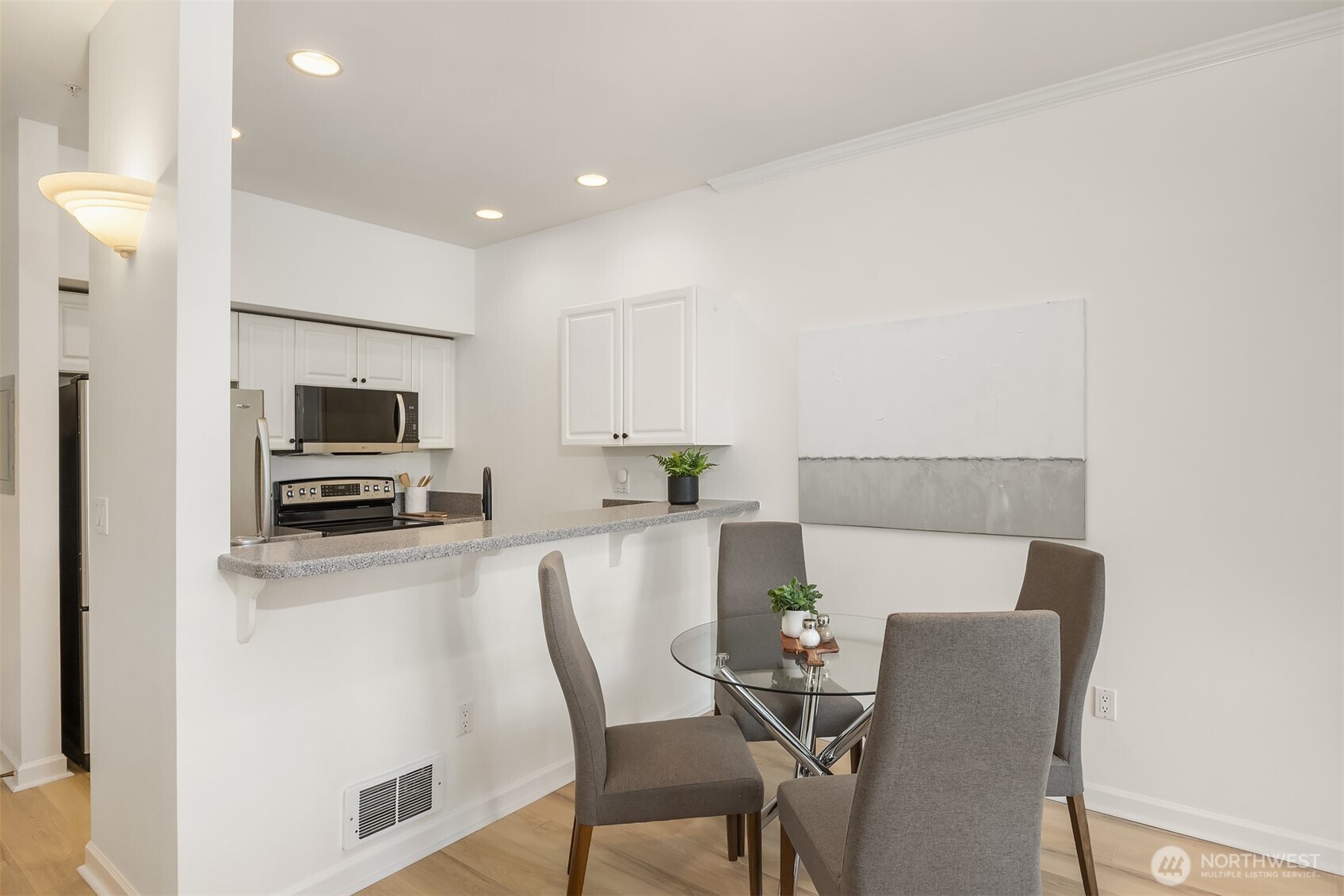 122 State Street, Unit 207E Kirkland, WA 98033 - Photo 9 of 26