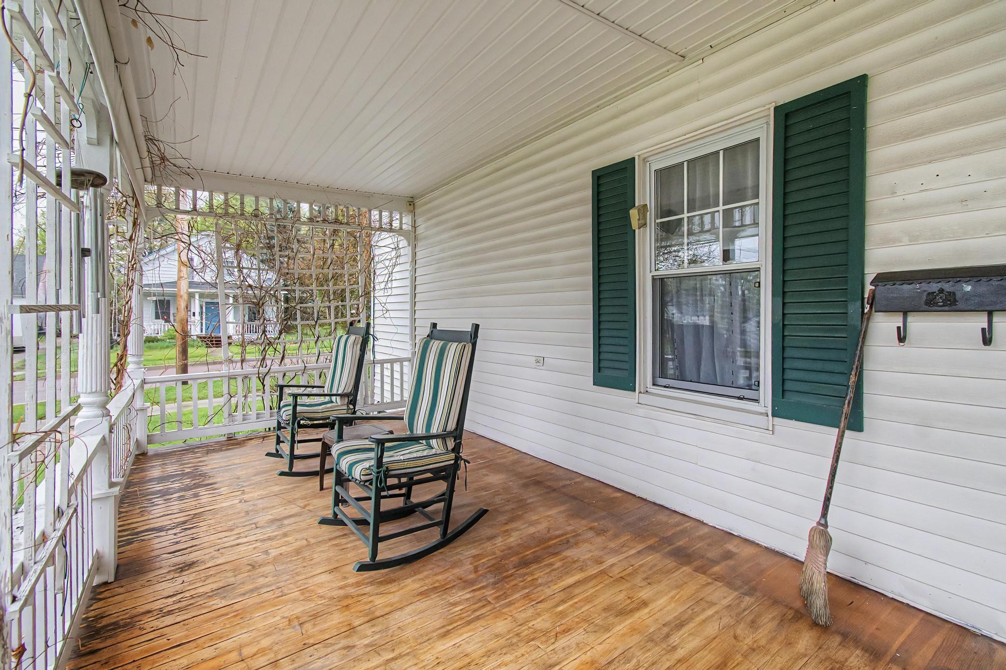 18 Diamond Street St. Albans, VT 05478 - Photo 4 of 56