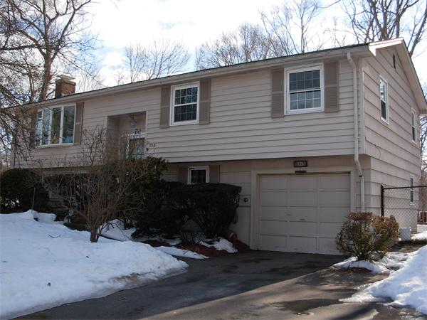 125 Devon Road Norwood, MA 02062 - Photo 1 of 14 Gallery Image 1