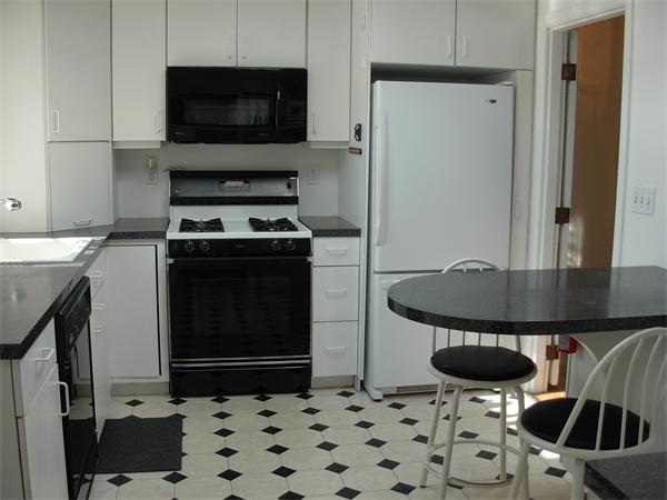 125 Devon Road Norwood, MA 02062 - Photo 4 of 14 Gallery Image 4