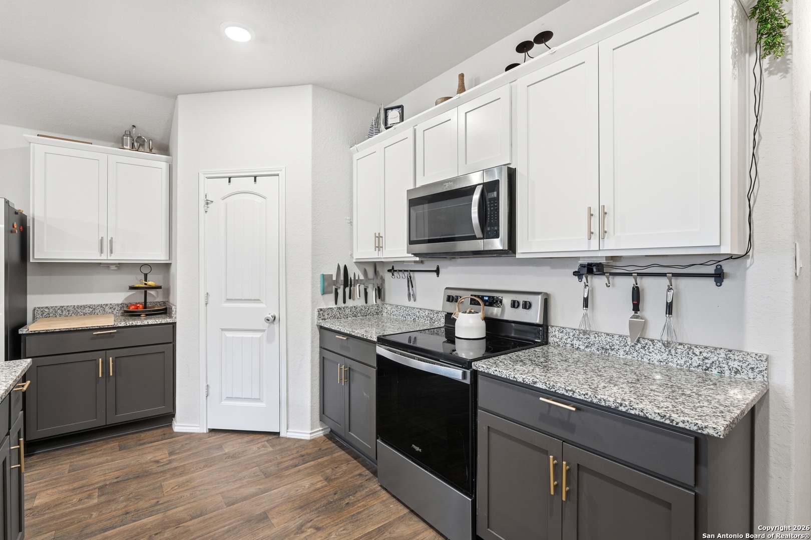 404 Signe Seguin, TX 78155 - Photo 13 of 42