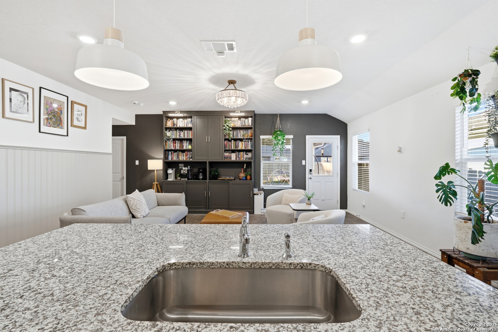 404 Signe Seguin, TX 78155 - Photo 16 of 42