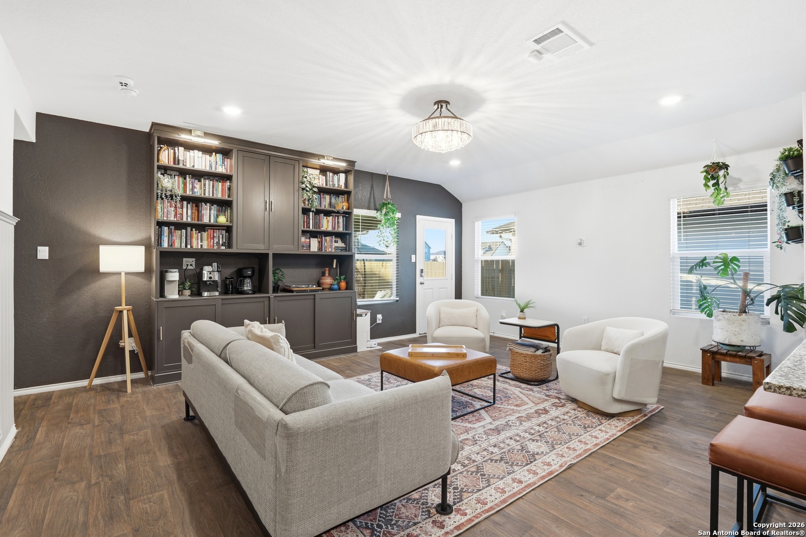 404 Signe Seguin, TX 78155 - Photo 8 of 42