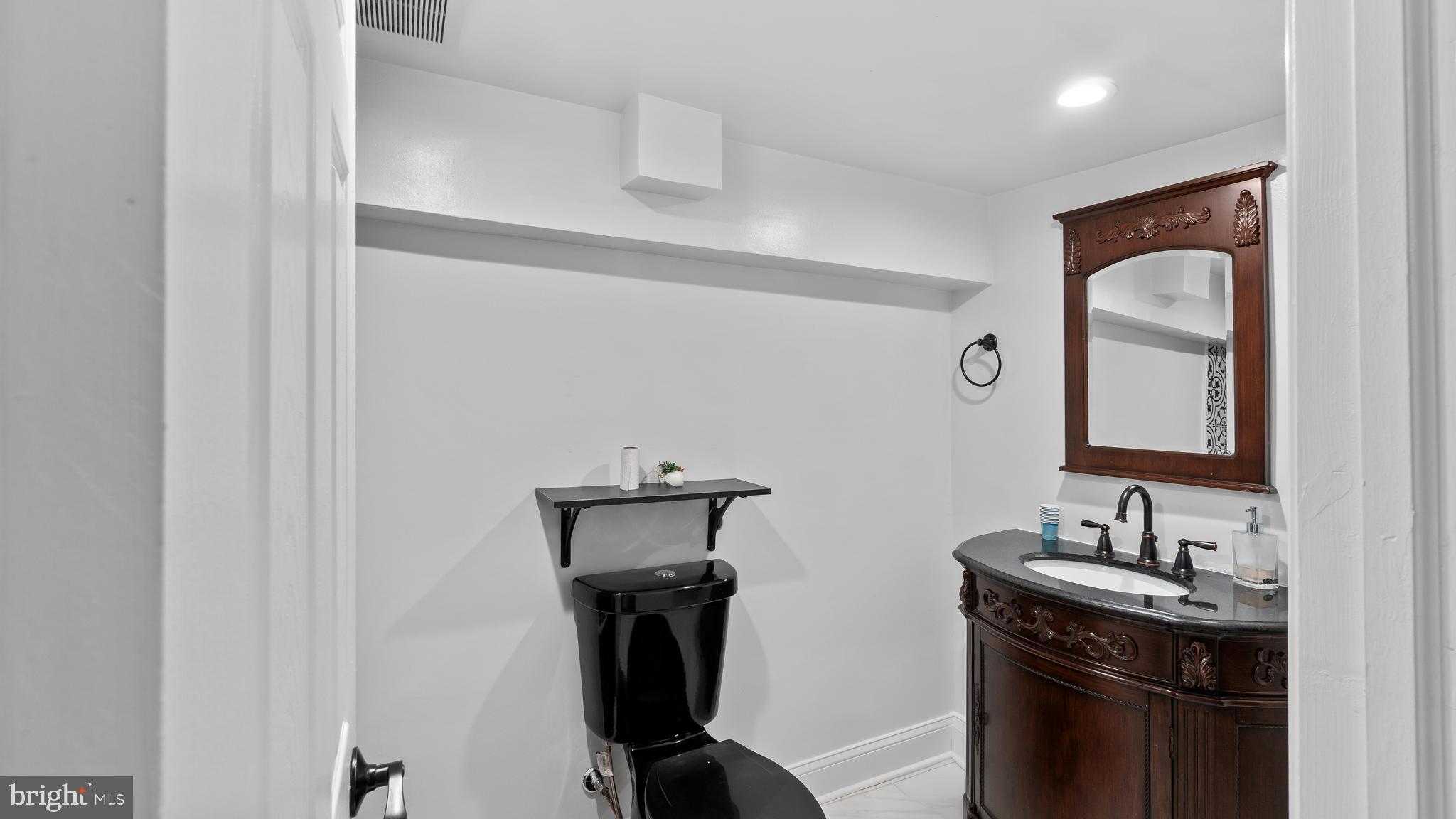 18 North Hawthorne Road Middle River, MD 21220 - Photo 20 of 25 Full bathroom in the basement