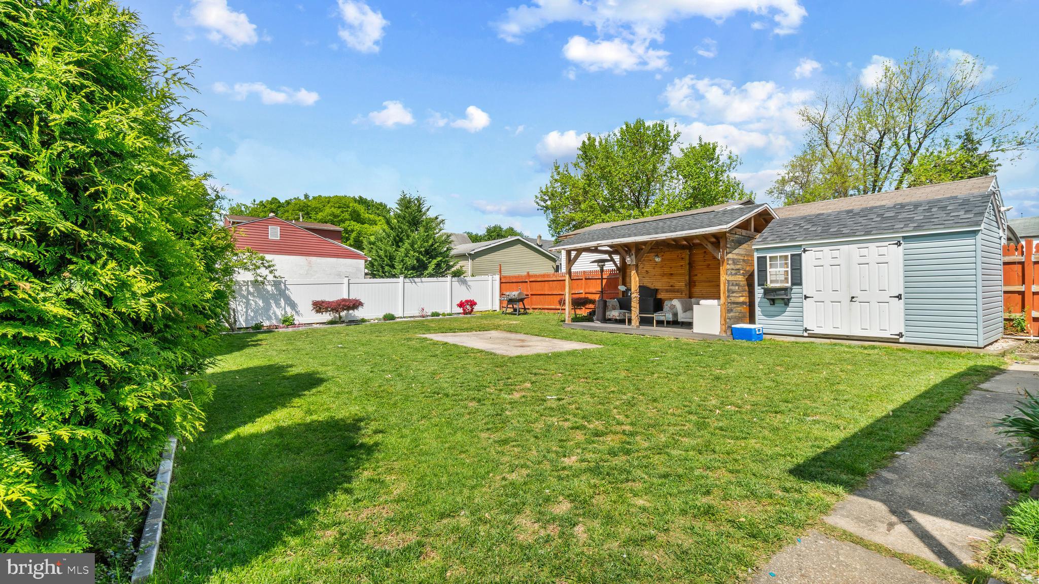 18 North Hawthorne Road Middle River, MD 21220 - Photo 23 of 25 Big backyard!