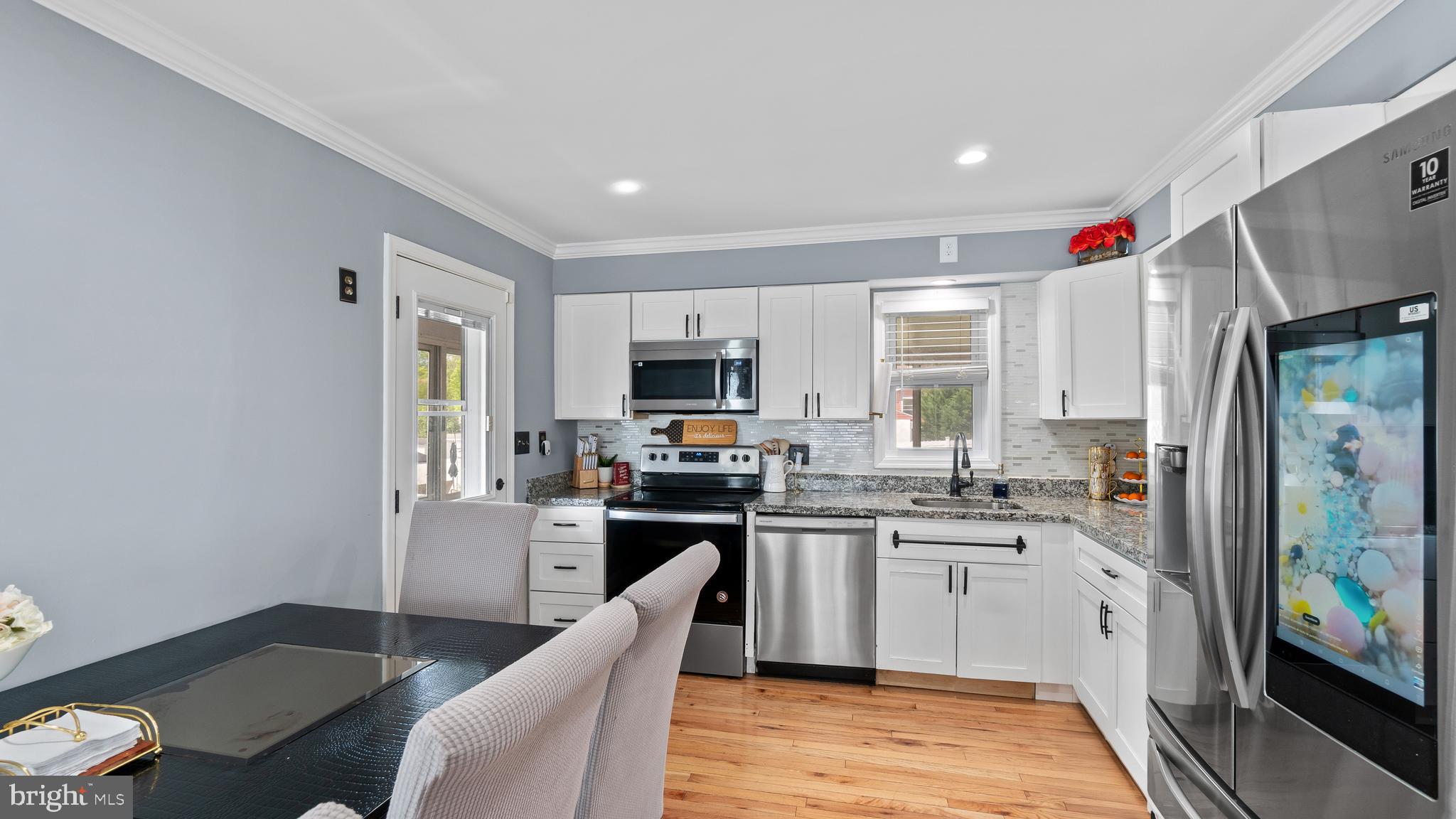 18 North Hawthorne Road Middle River, MD 21220 - Photo 7 of 25 Stainless-steel appliances