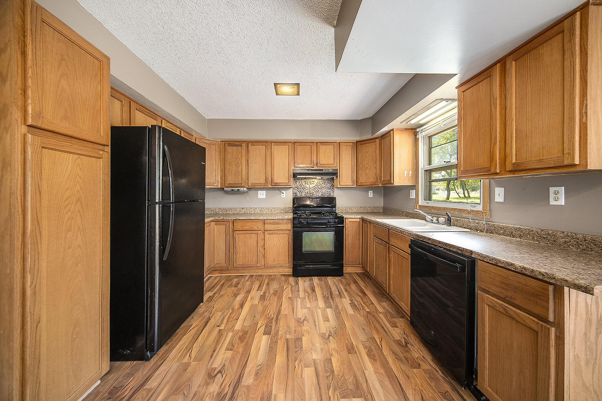 9000 North Meridian Road Pleasant Lake, MI 49272 - Photo 8 of 28 008_sbp_77
