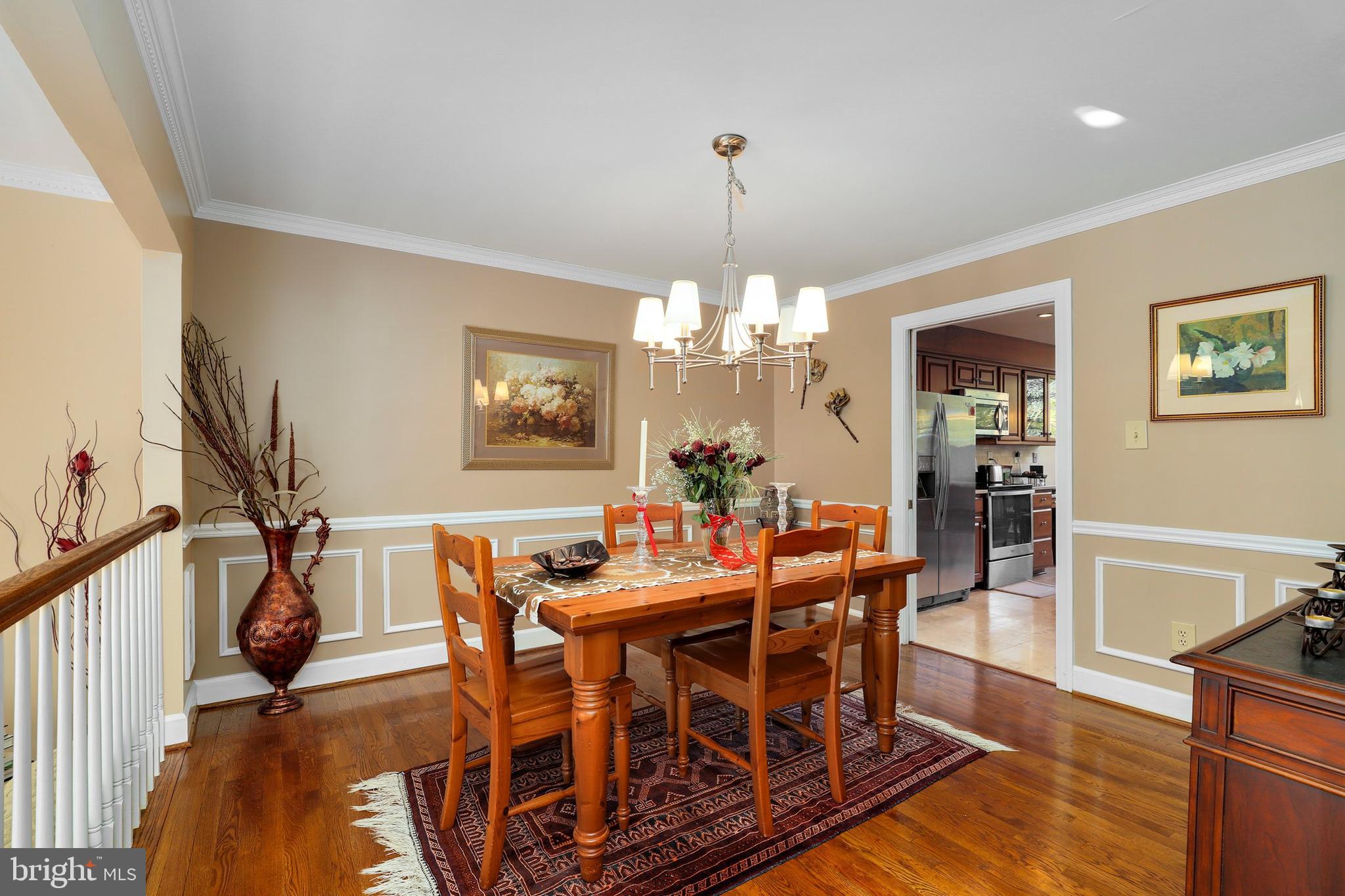 9425 Lost Trail Way Potomac, MD 20854 - Photo 11 of 42