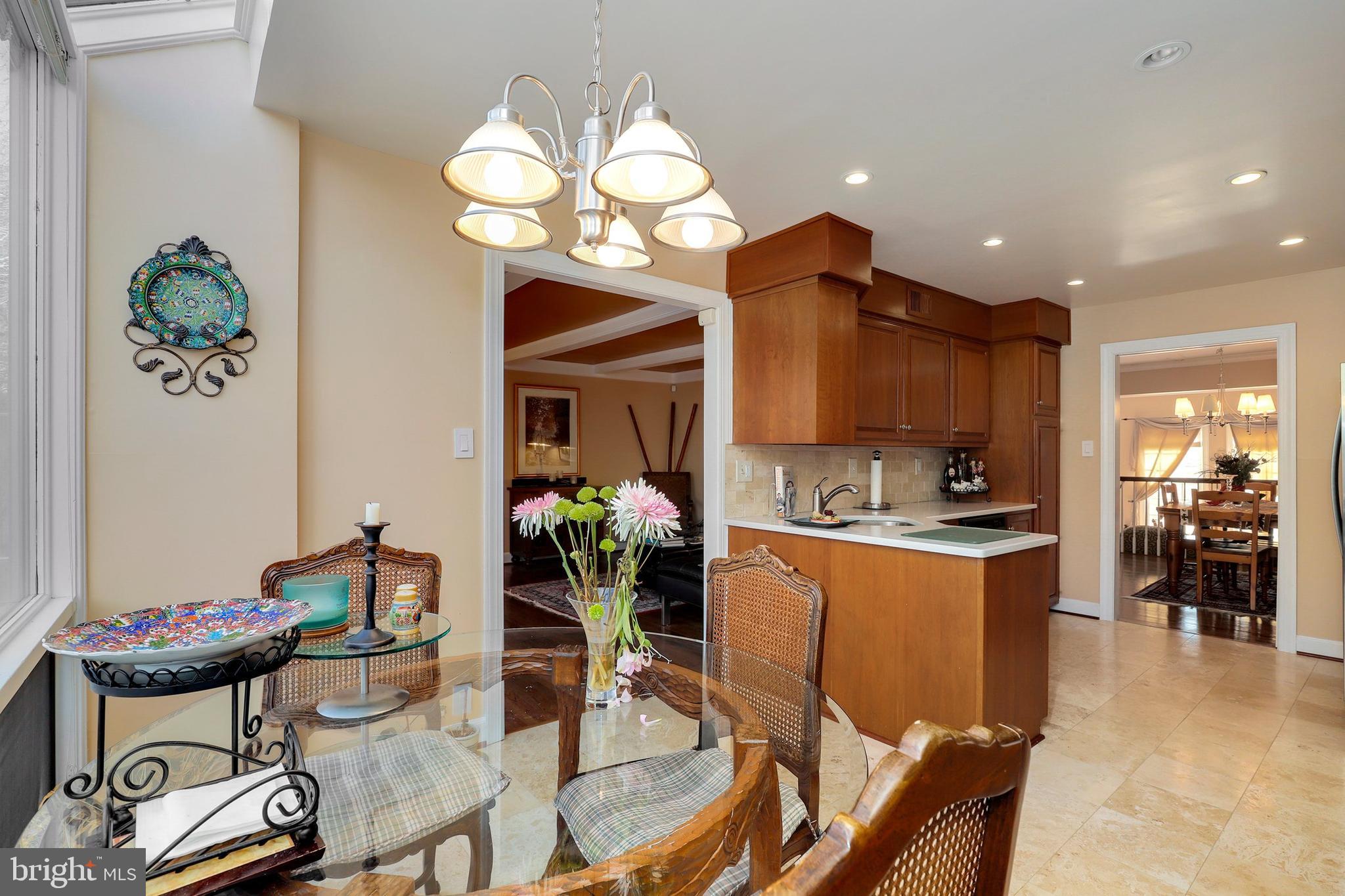 9425 Lost Trail Way Potomac, MD 20854 - Photo 17 of 42