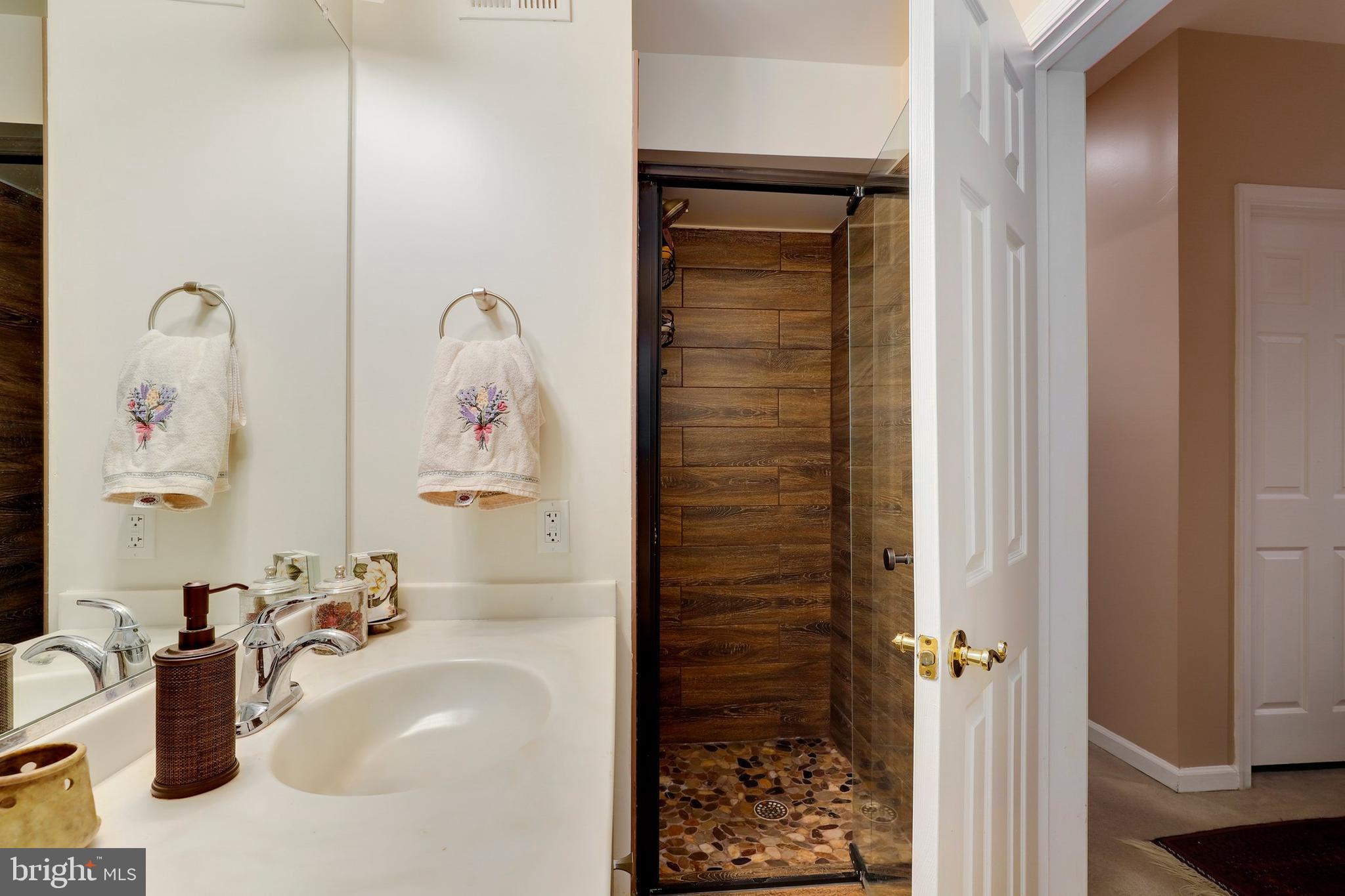 9425 Lost Trail Way Potomac, MD 20854 - Photo 27 of 42