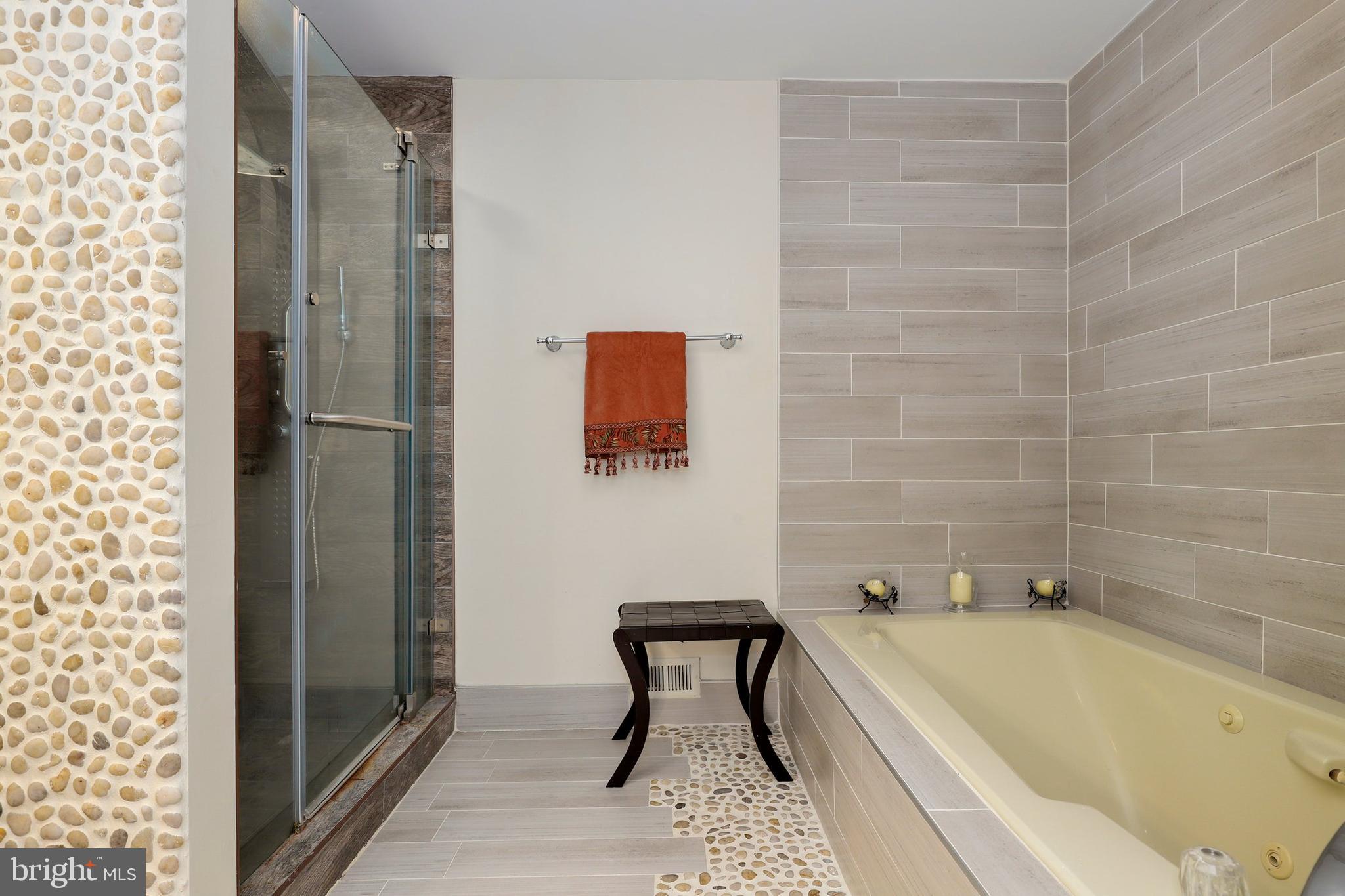 9425 Lost Trail Way Potomac, MD 20854 - Photo 28 of 42