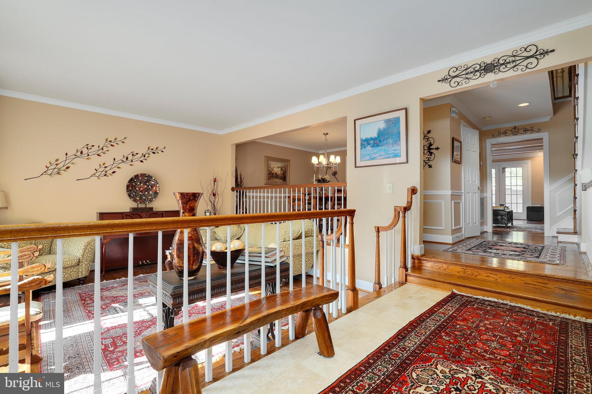 9425 Lost Trail Way Potomac, MD 20854 - Photo 7 of 42